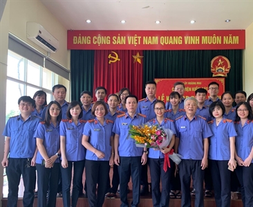 Lễ kết nạp Đảng viên cho quần chúng ưu tú tại Chi bộ Viện KSND các quận Long...